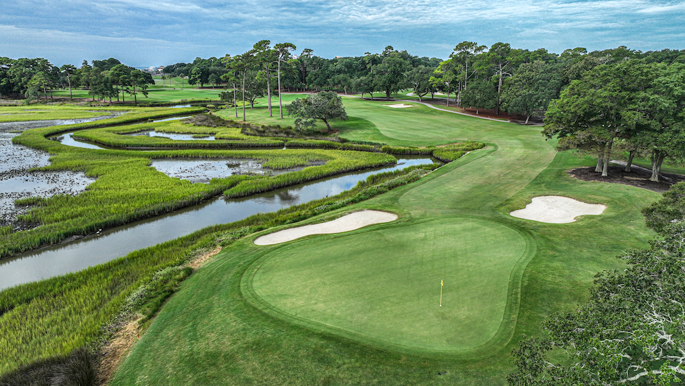 Canadian Golf and Country Club completes comfy indoor golf